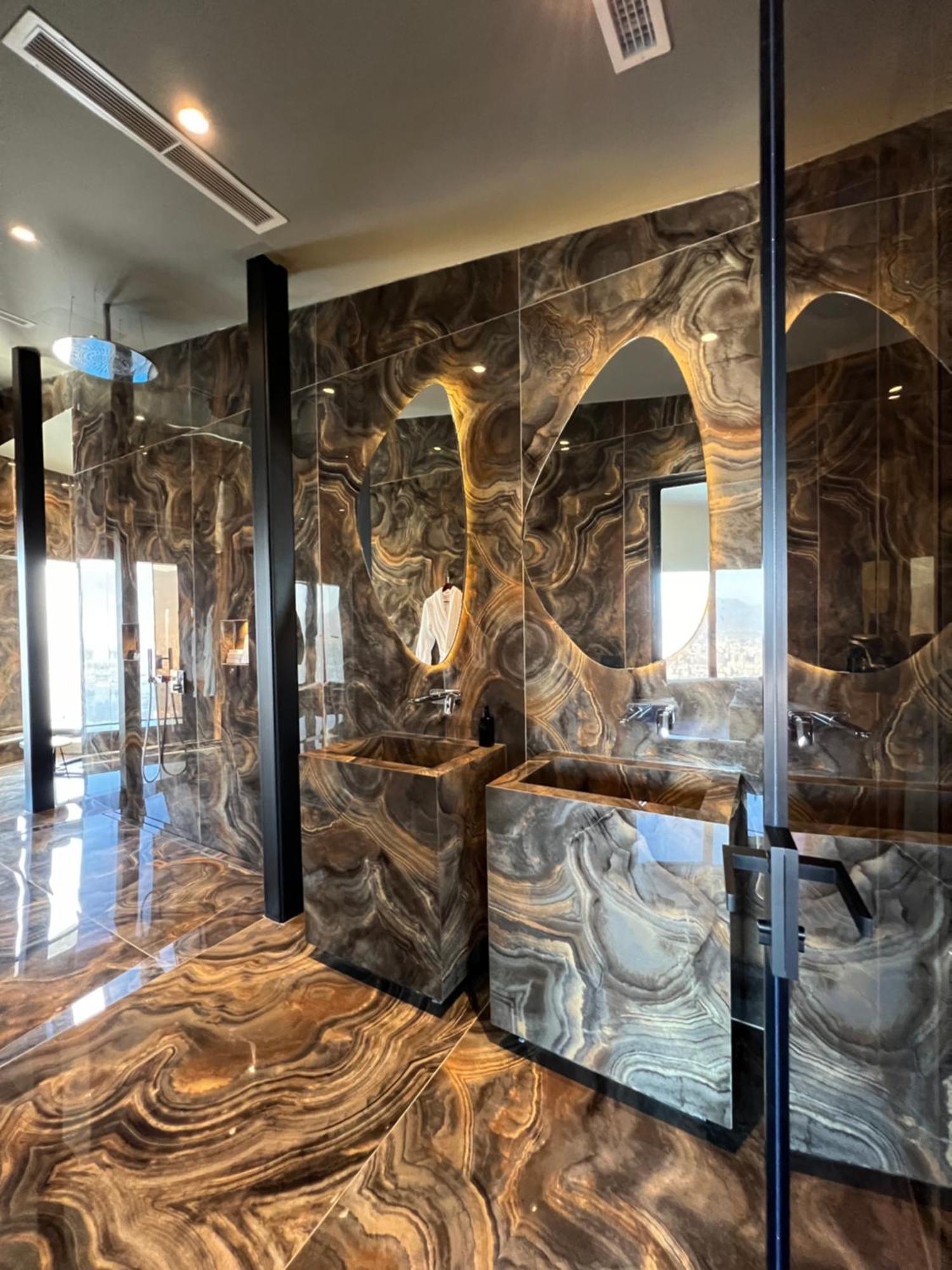 Arka Art Hotel Kashari 외부 사진 Bathroom in the residence