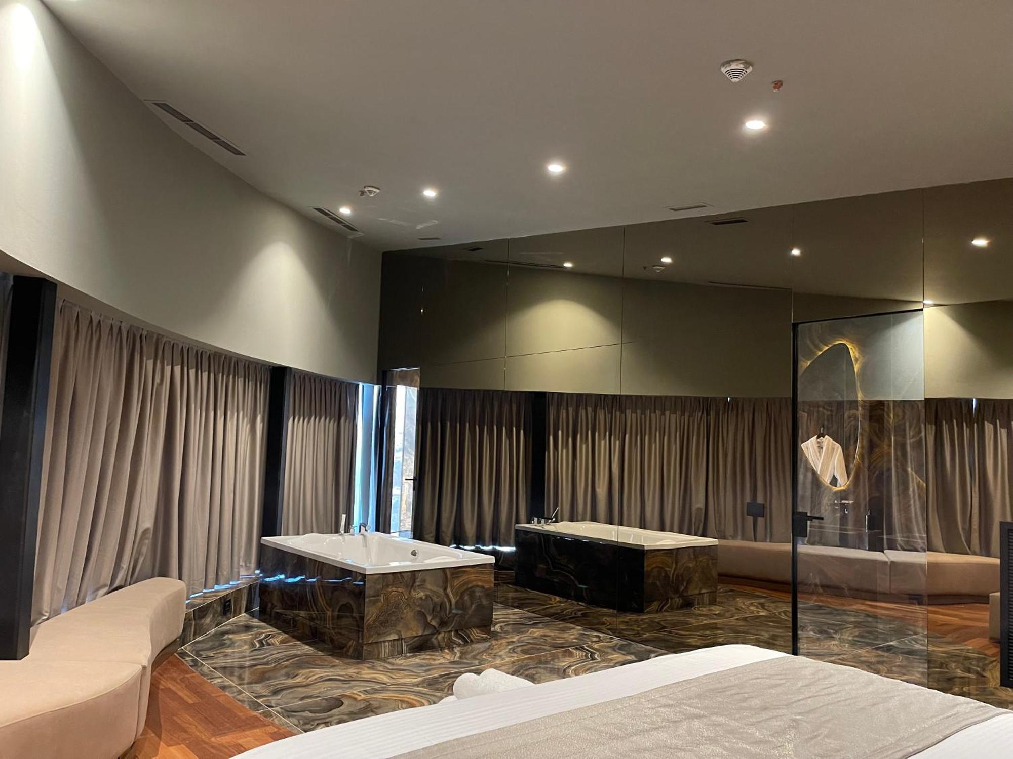 Arka Art Hotel Kashari 외부 사진 A suite at the hotel