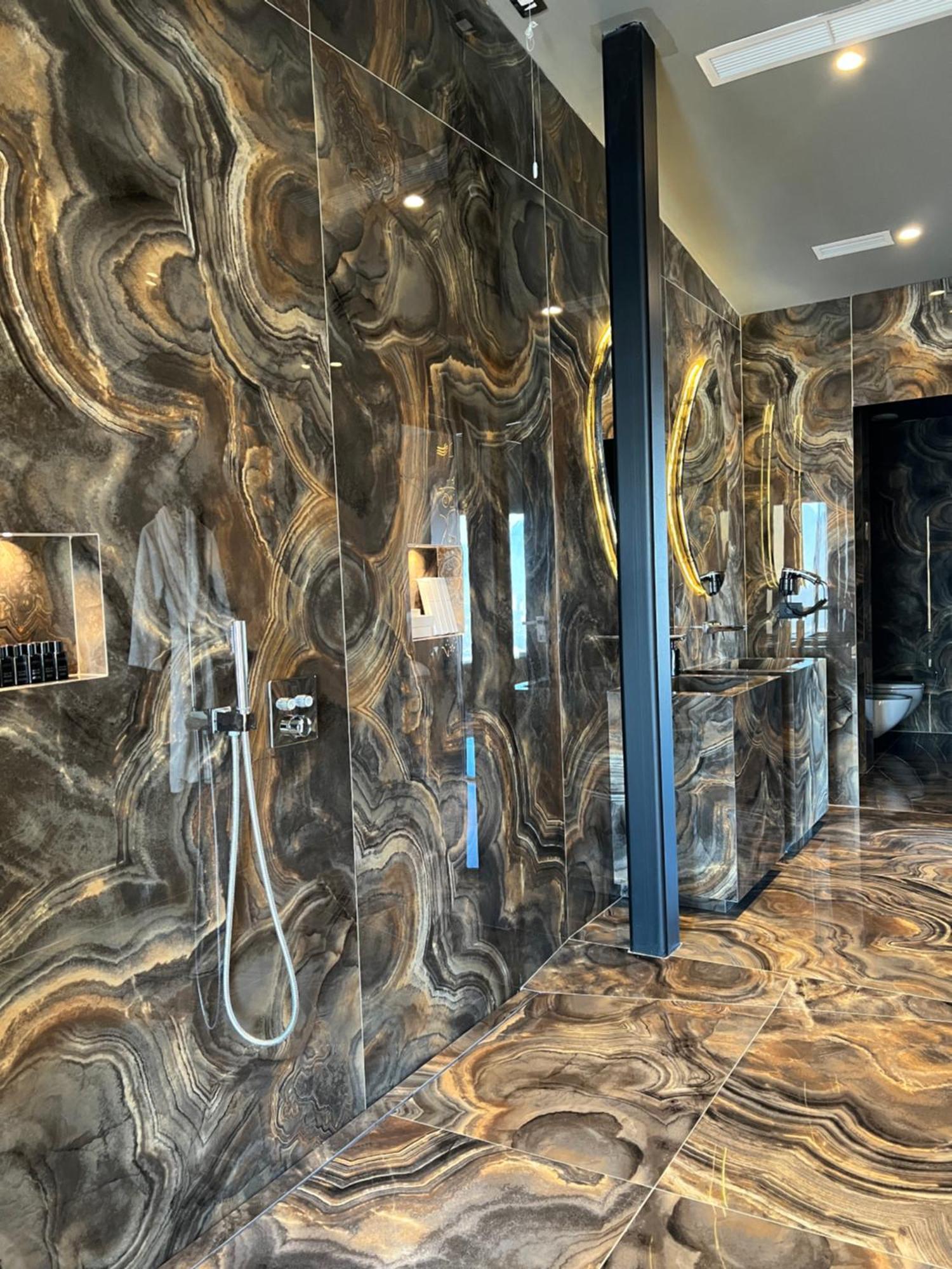 Arka Art Hotel Kashari 외부 사진 Bathroom in the hotel
