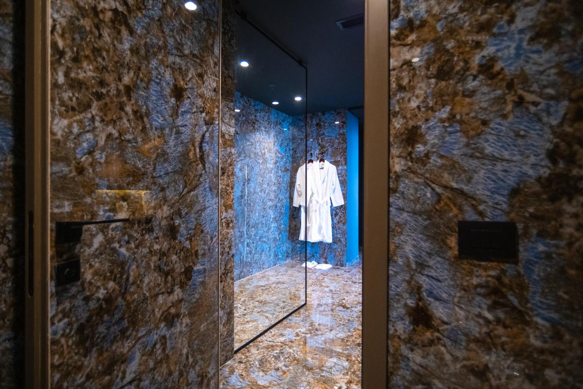 Arka Art Hotel Kashari 외부 사진 Bathroom