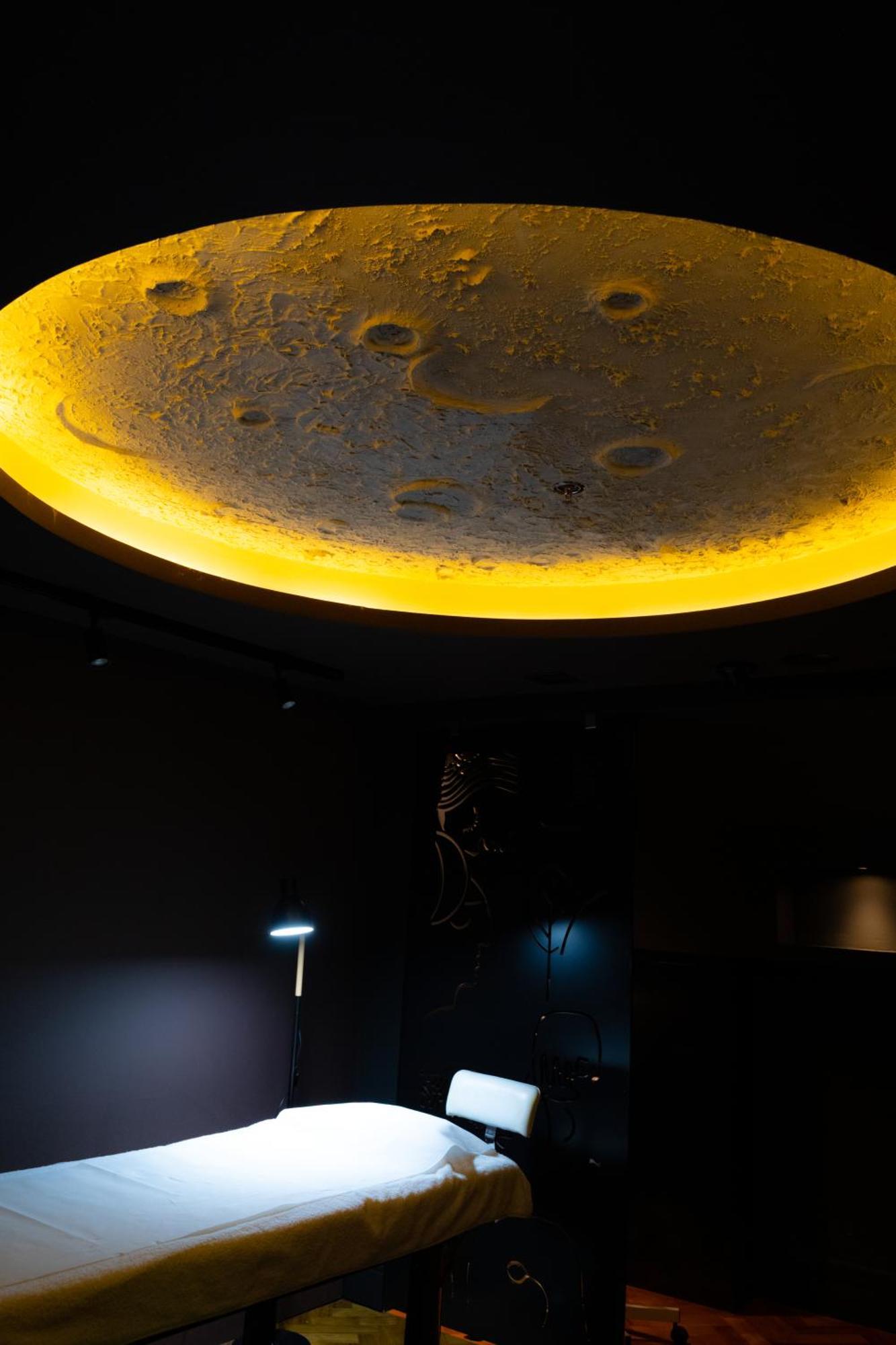 Arka Art Hotel Kashari 외부 사진 The ceiling of the chapel
