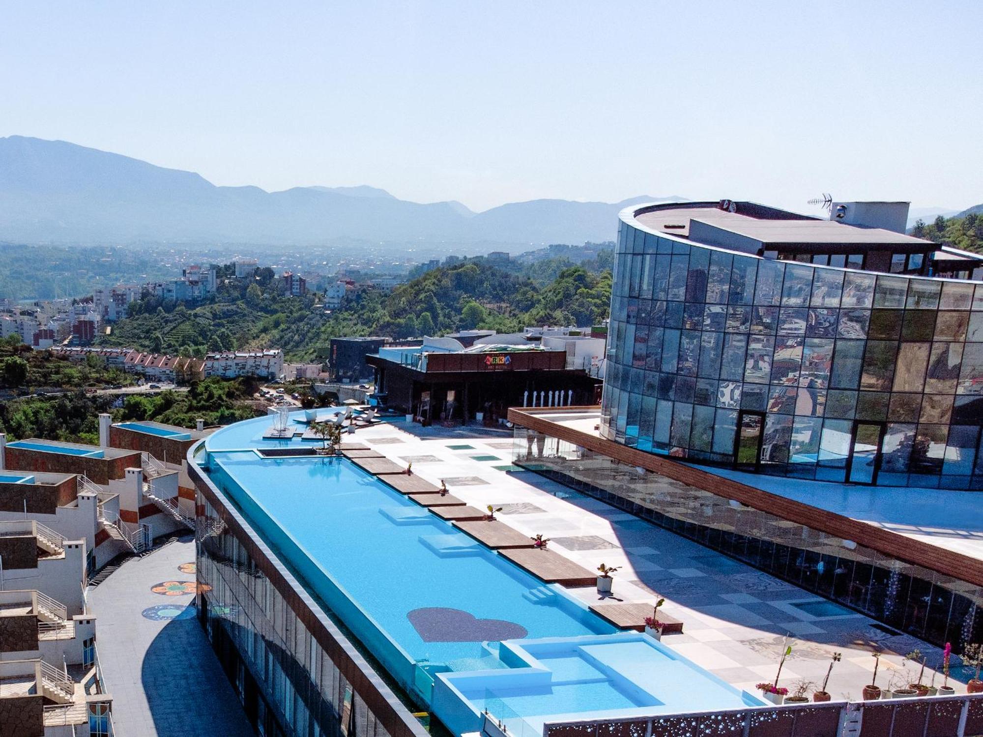 Arka Art Hotel Kashari 외부 사진 The University of Novi Sad