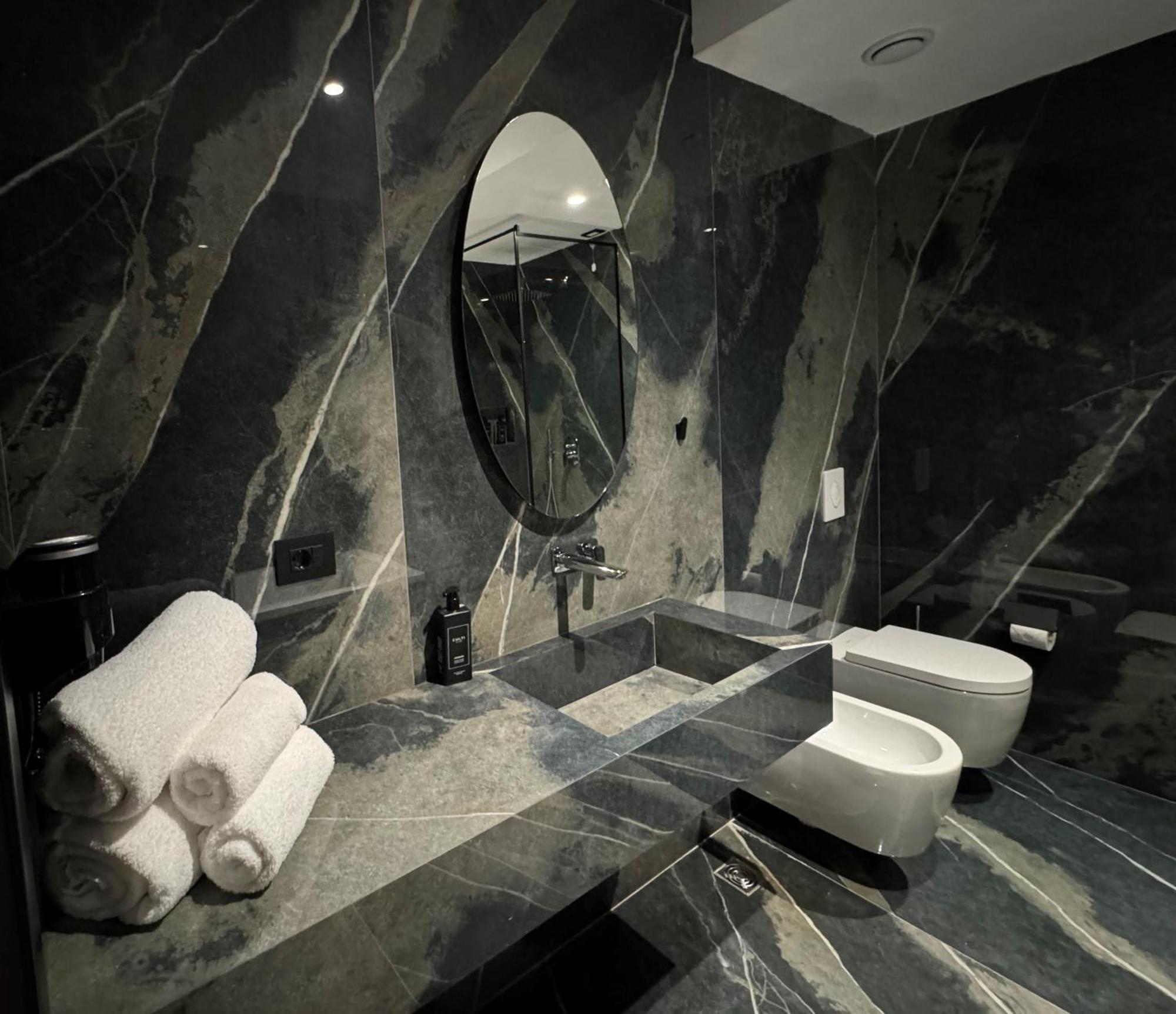 Arka Art Hotel Kashari 외부 사진 Bathroom